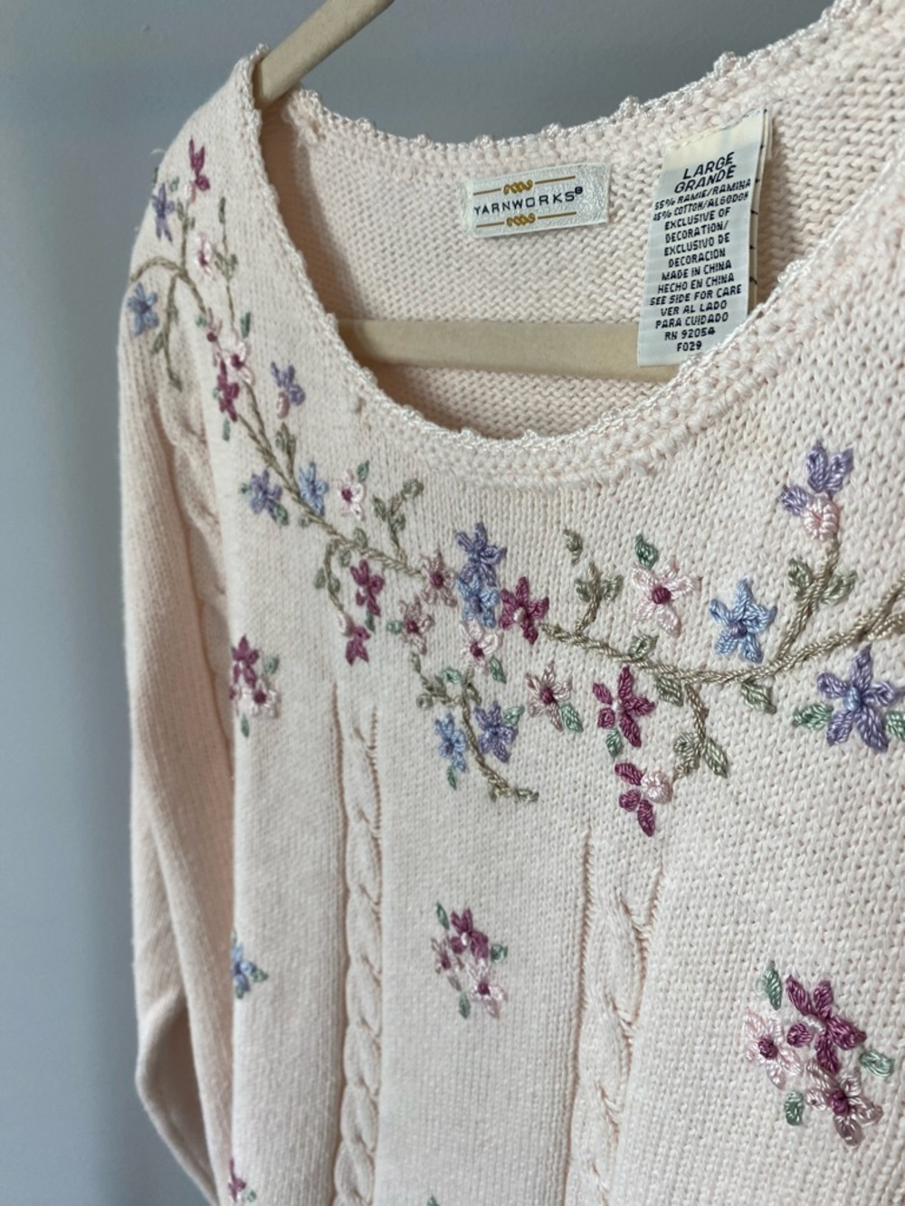 Vintage Yarnworks Pale Pink Floral-Embroidered Crewneck Sweater
